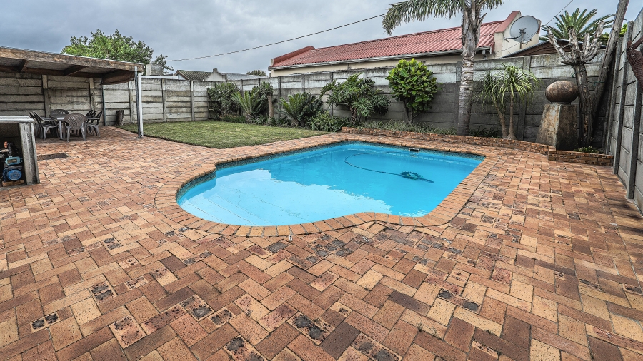 3 Bedroom Property for Sale in Protea Heights Western Cape